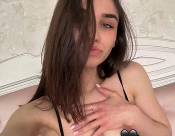 Brenda, 24 Caucasian/White female escort, Toronto